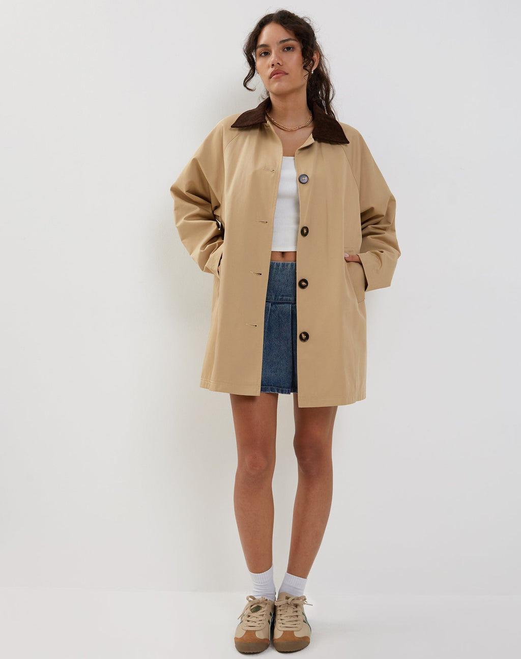 Trench-coat court Izora en beige