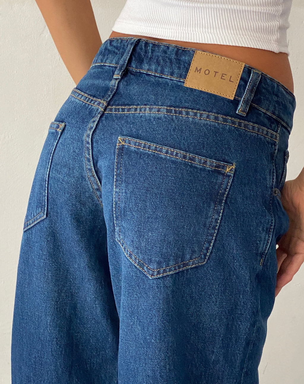Low Rise Parallel Jeans in Mid Blue Used