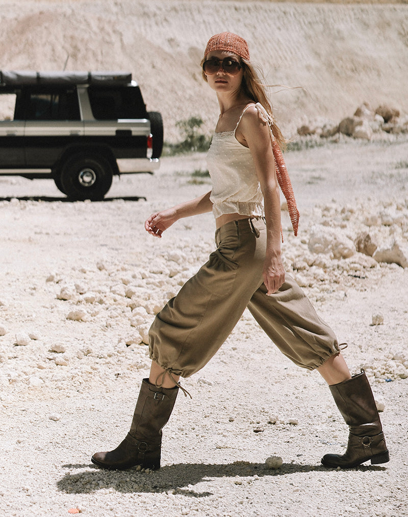 Bild der Iria Cargo Capri Hose in Twill Khaki