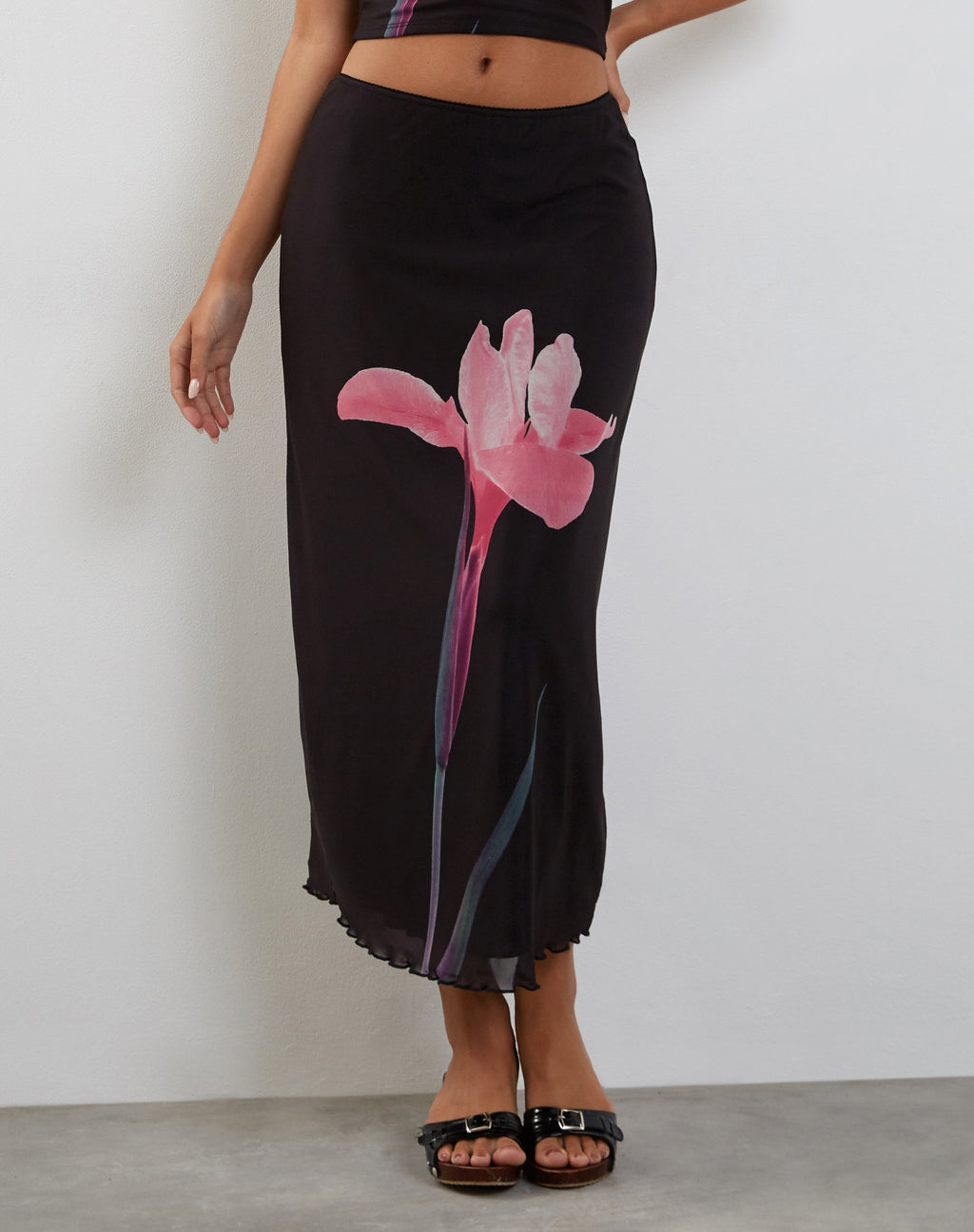 Lassie Midi Skirt in Black with Pink Flower Placement
