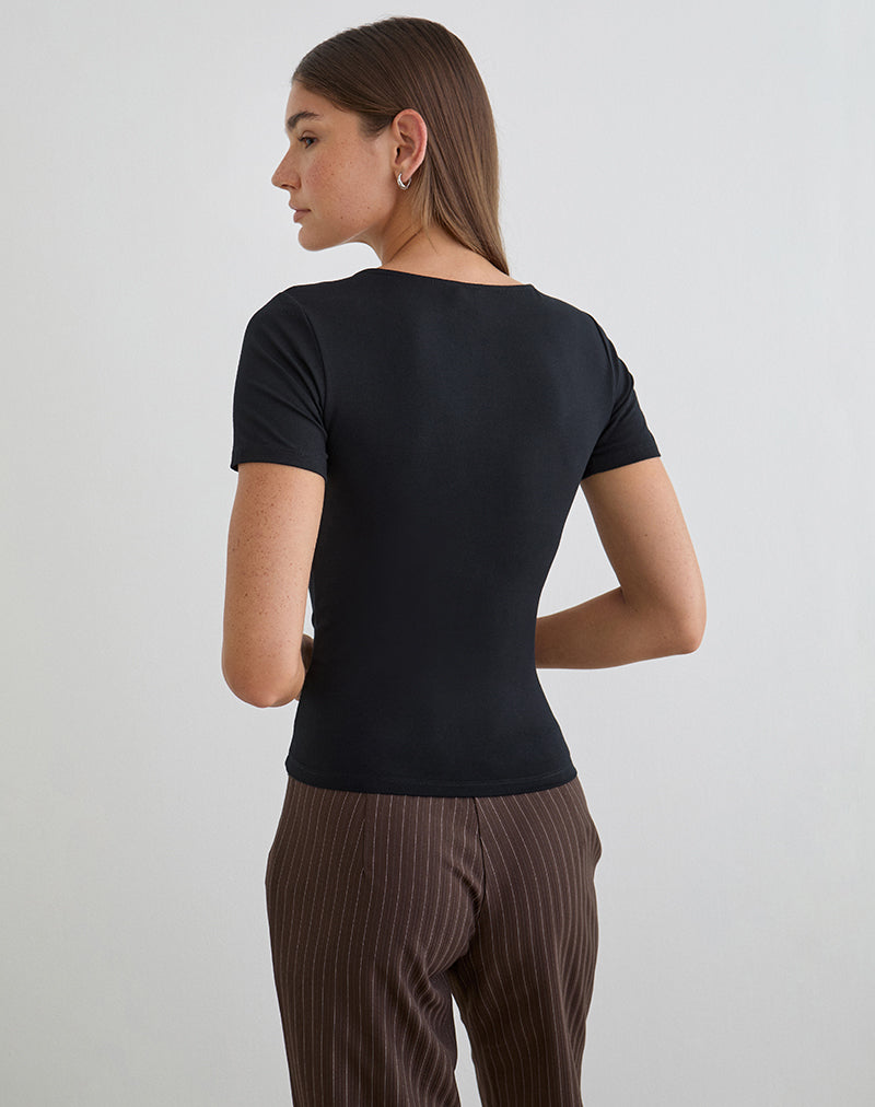 Imagen de la camiseta Lobos Crossover Top en jersey de rayón negro.