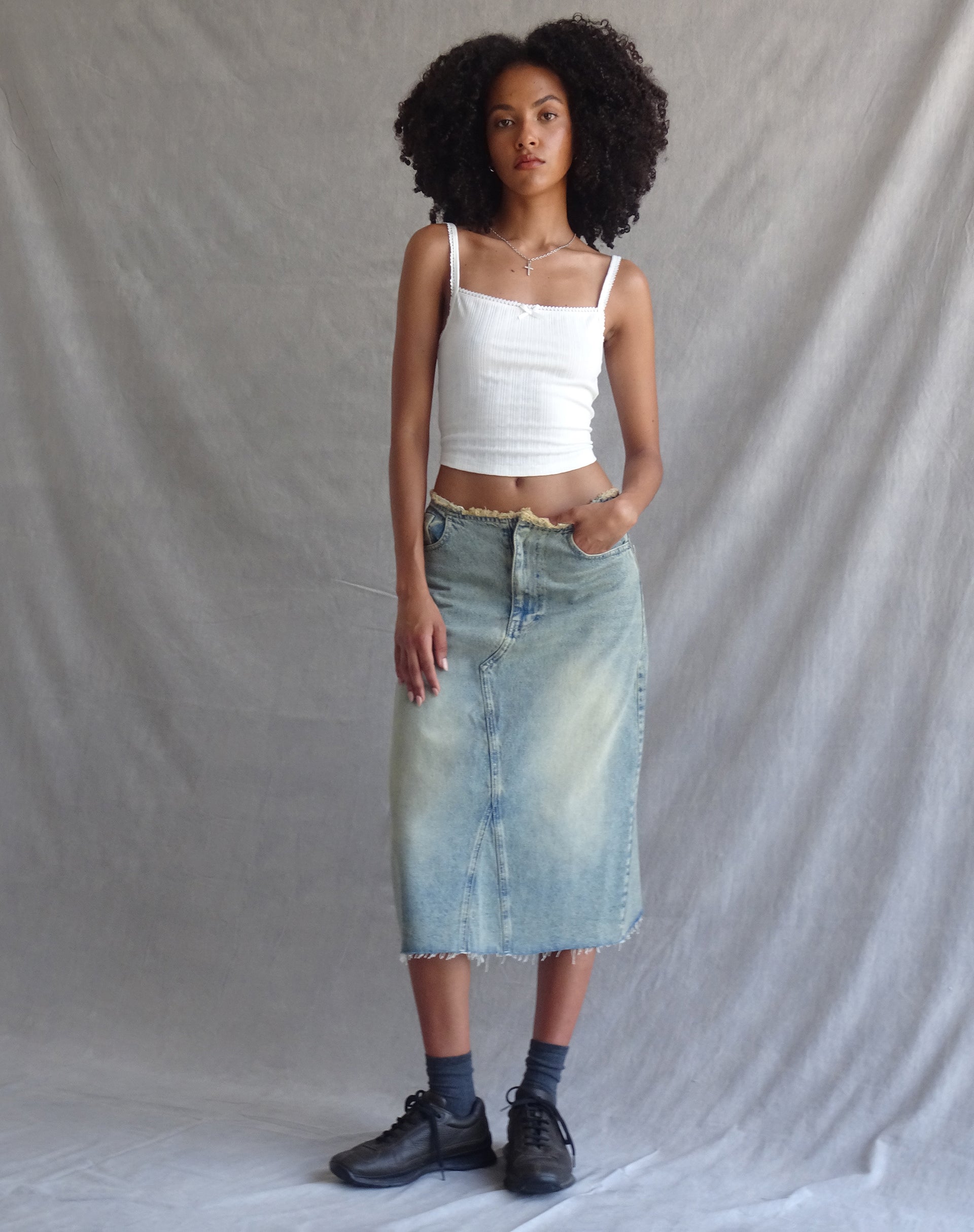 Light wash denim skirt outfit sale