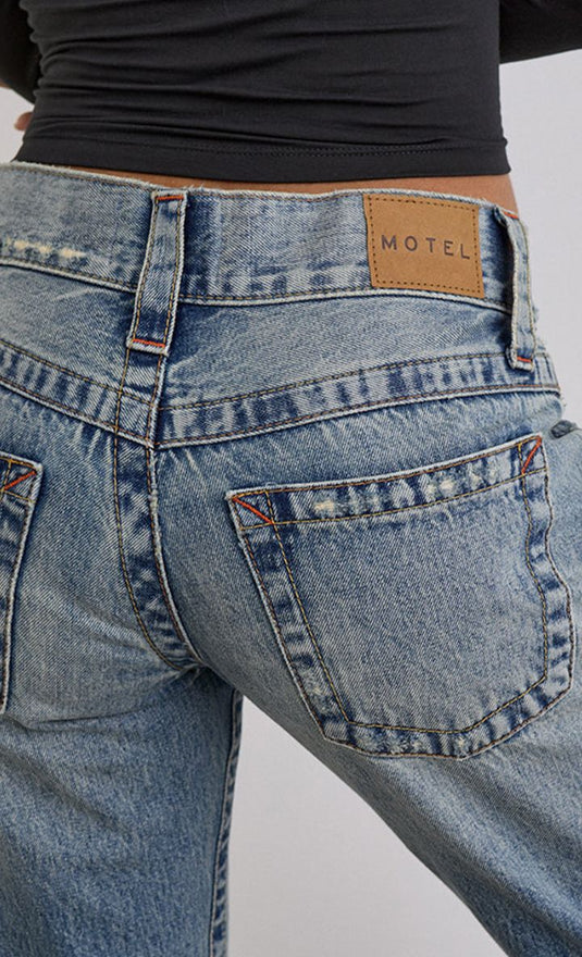 Ripped Low Rise Twisted Seam