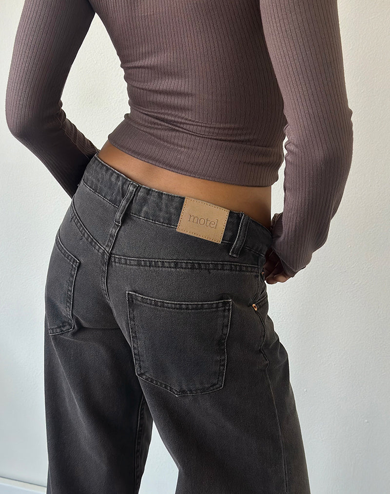 Immagine dei jeans paralleli a vita bassa in nero vintage