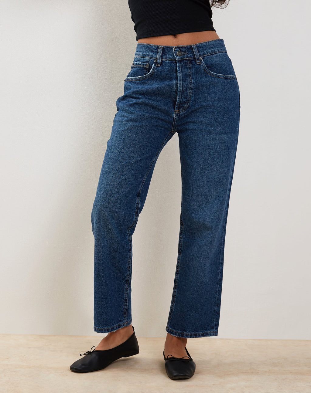 Jean droit taille mi-haute en denim usé bleu moyen