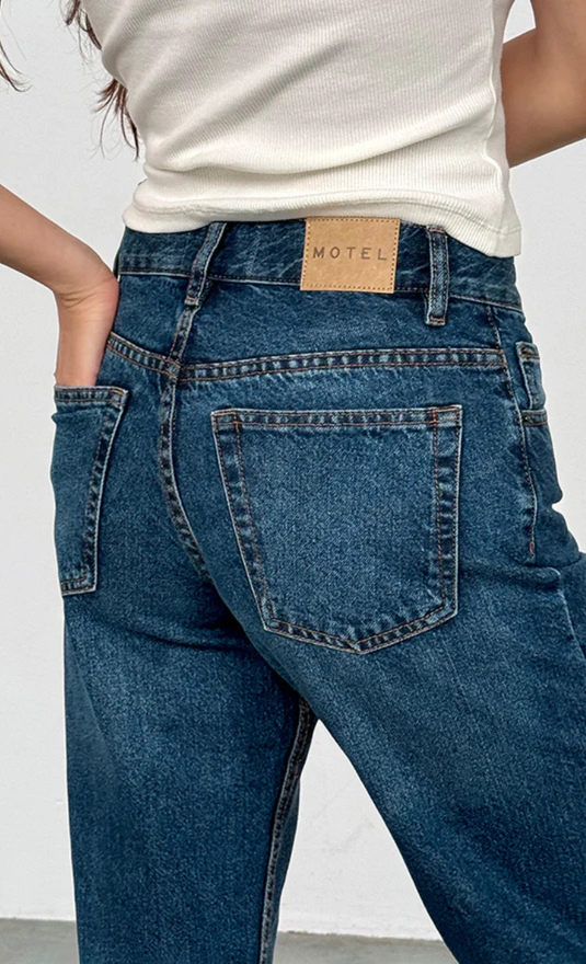 Mid Rise Slim Parallel