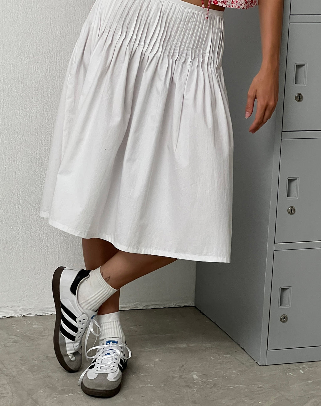 Asada Pleated Waist Midi Skirt in Poplin White