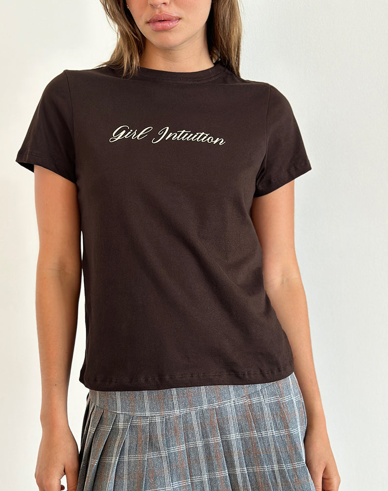 T-shirt Saki en marron chocolat avec imprimé Girl Intuition