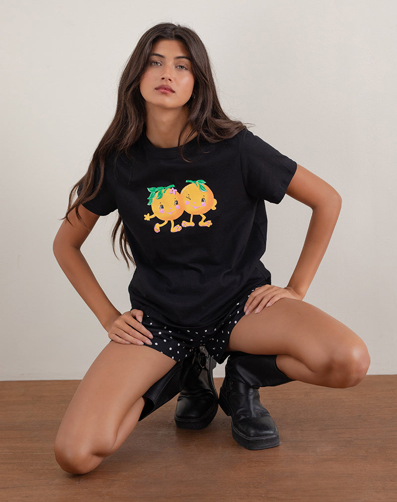 T-shirt Saki noir avec imprimé Squeeze Me Orange