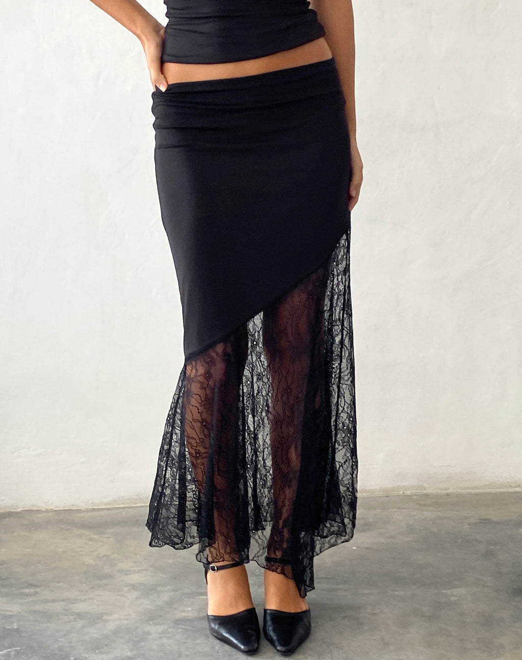 Seraphina Asymmetric Lace Hem Maxi Skirt in Black