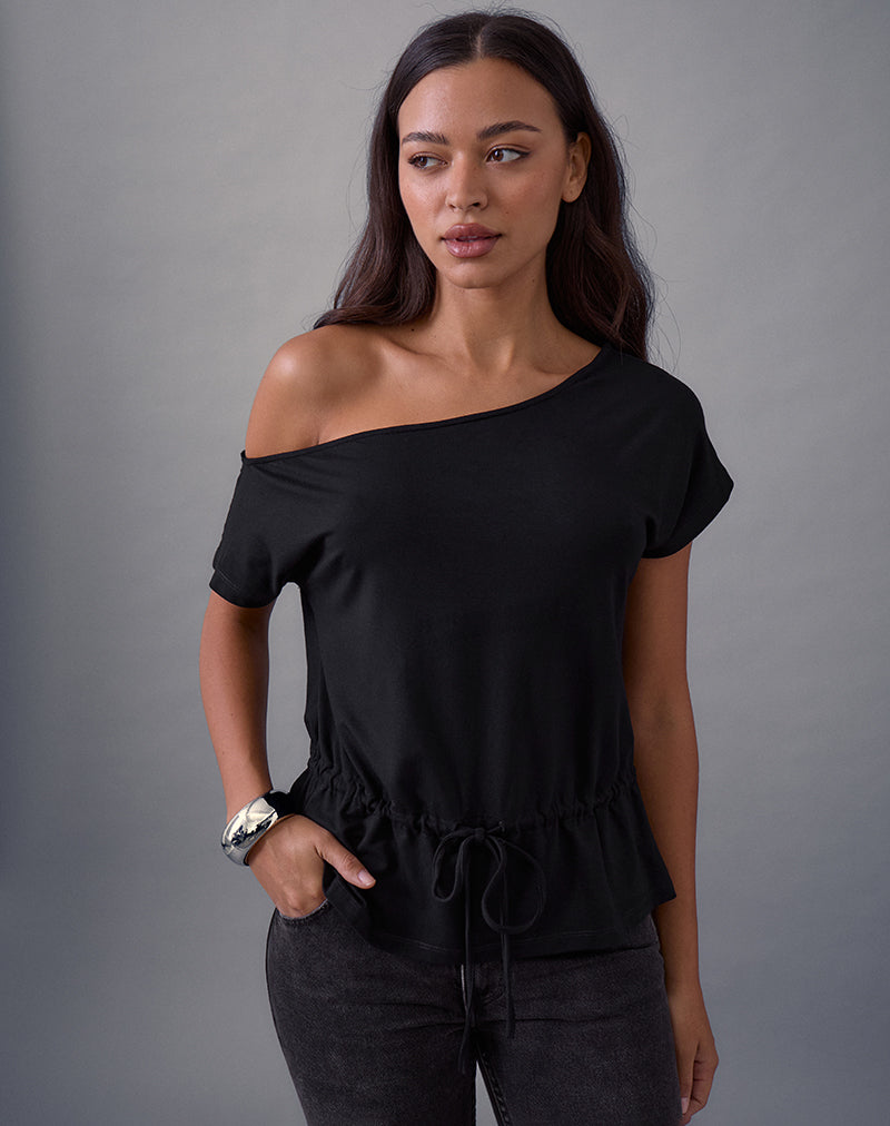 Sika One Shoulder Top in Schwarz mit Bindegürtel