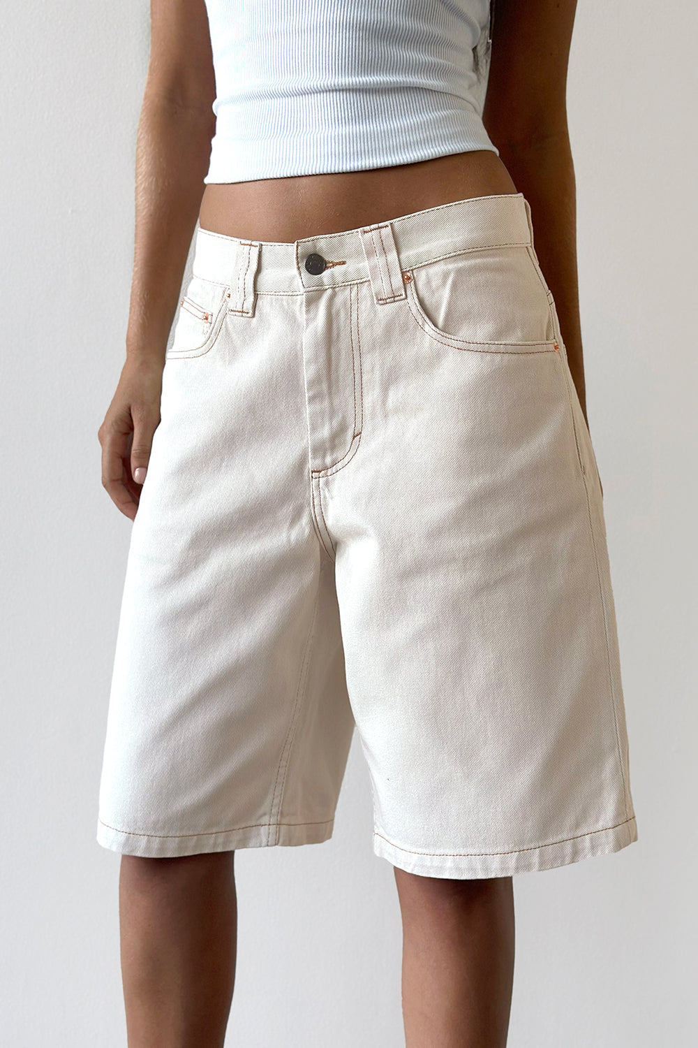 Image of Low Rise Skater Short in Off White