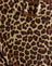 Rarer Leopard mit Gürtel