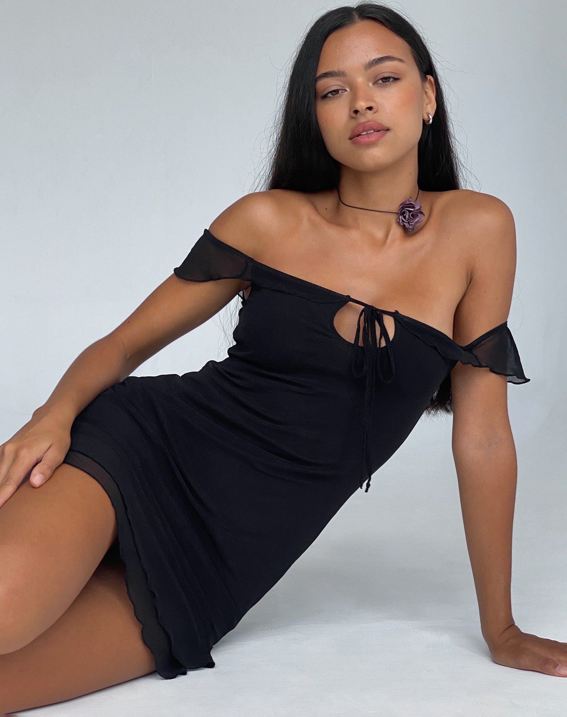 motel rocks off the shoulder dress Shelisa Slouchy Mini Dress in Black , One Shoulder , Long Sleeve
