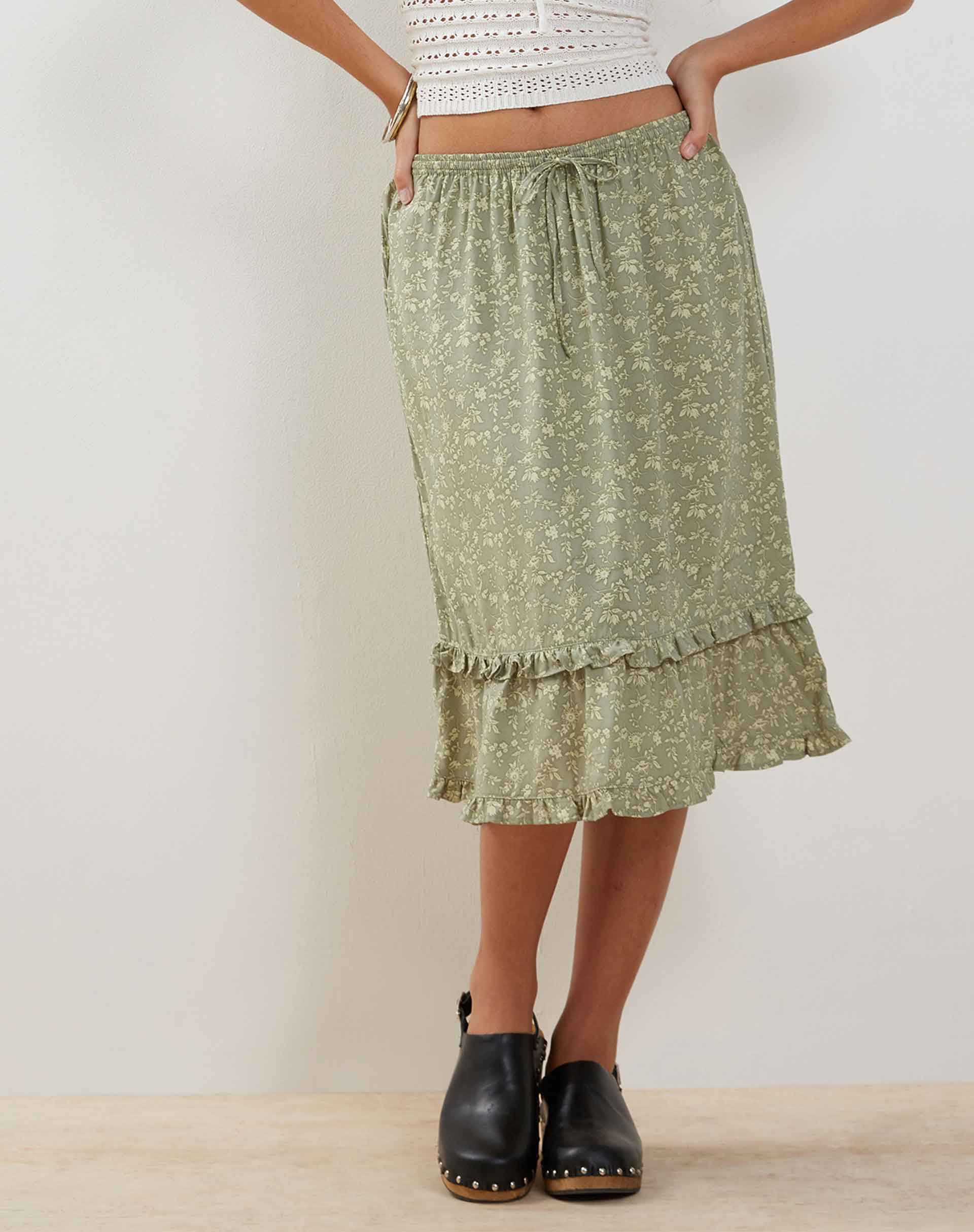 Image of Wala Midi Skirt in Ditsy Floral Green