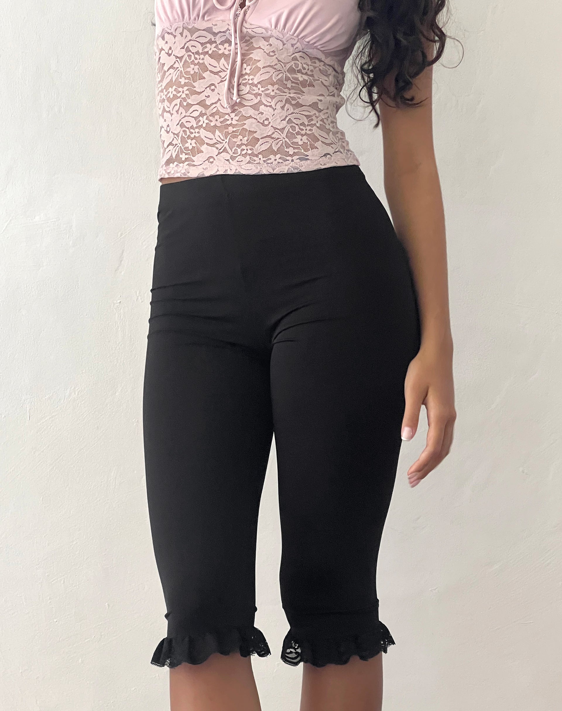 Ruffle capri clearance leggings