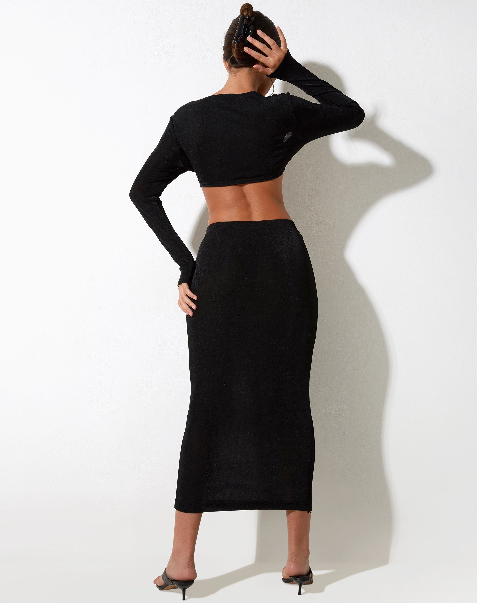 IMAGE OF Rindang Midi Skirt in Crepe Black