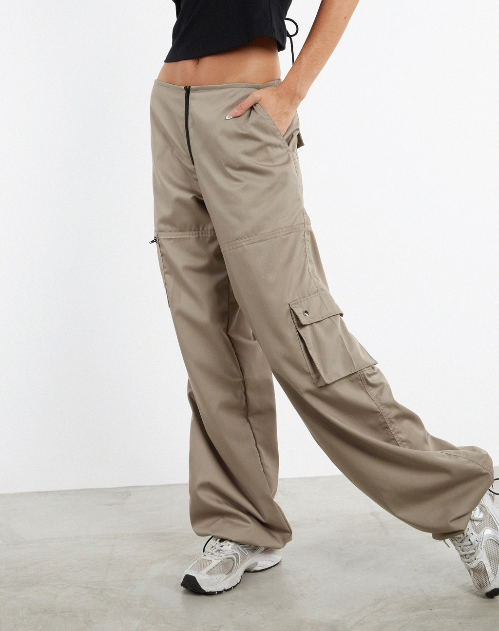 Xander Cargo Trouser in Cotton Drill Taupe