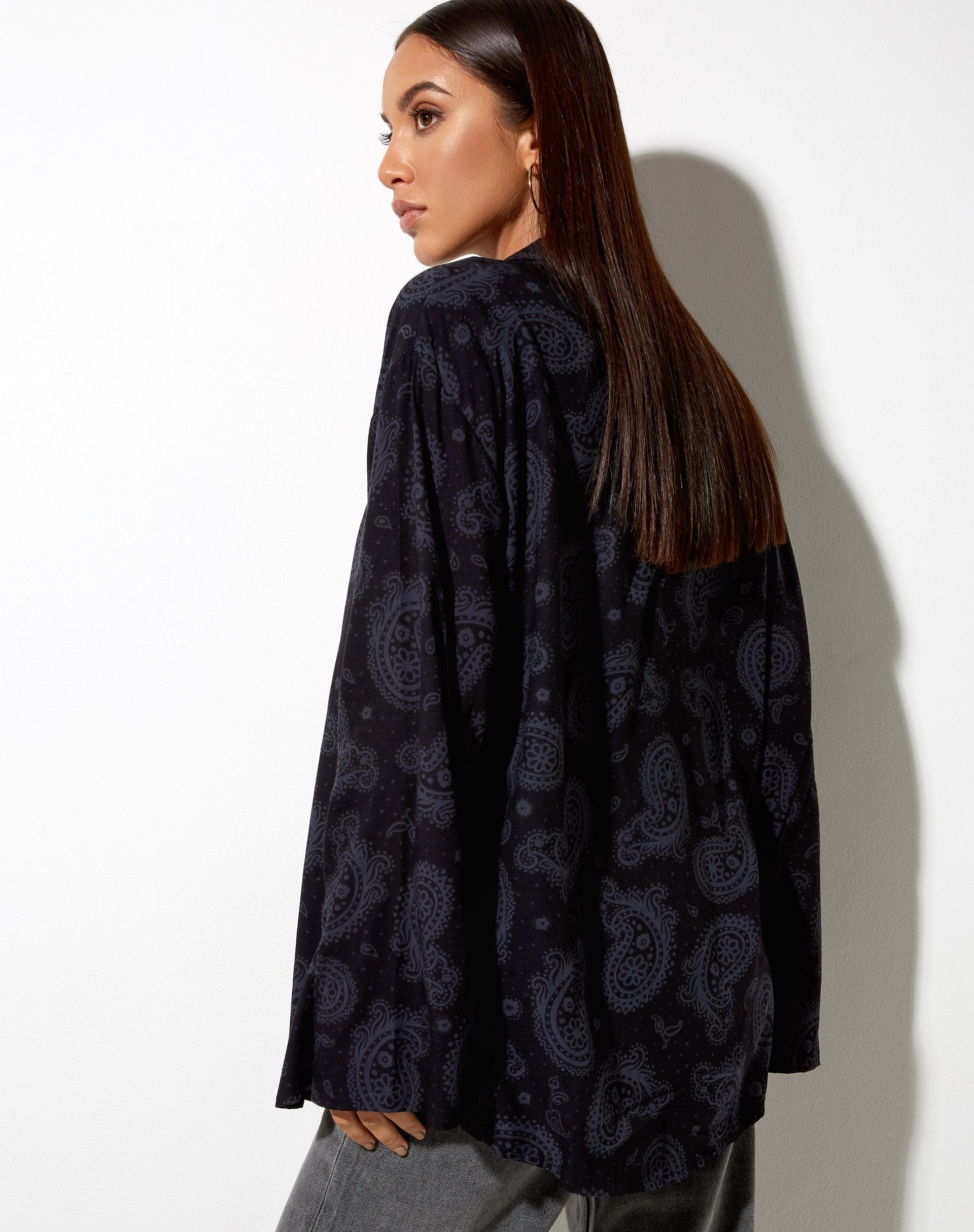 Image of Yuya Shirt in Persian Night Black